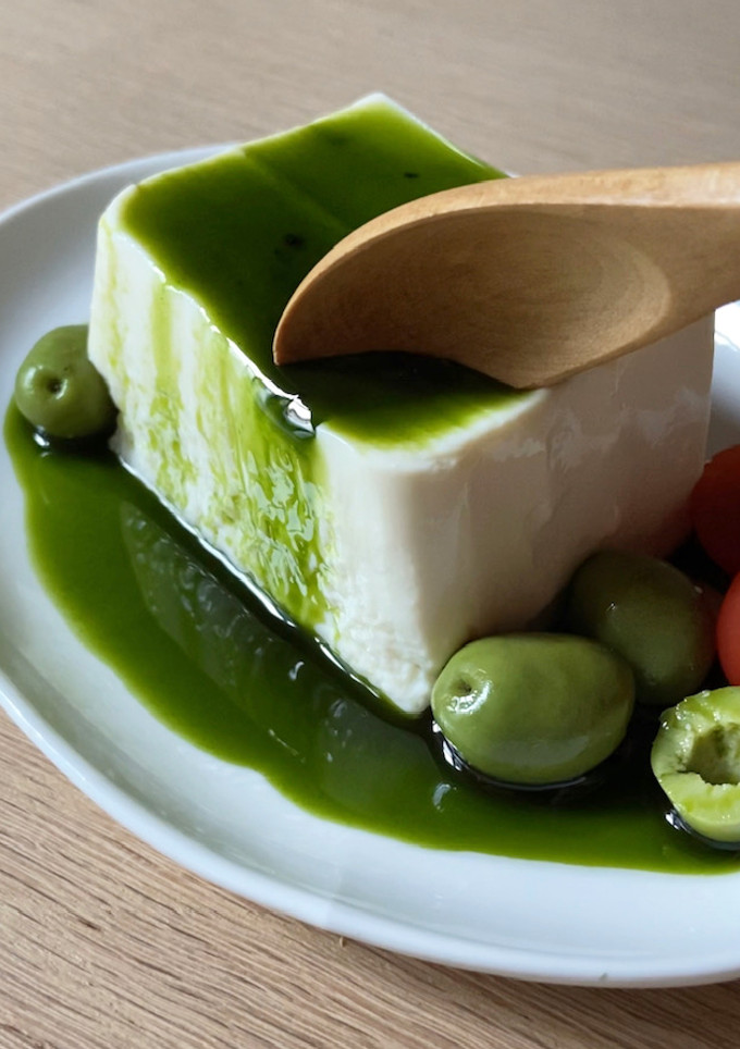 Una foto de Receta de 1 minuto:  Tofu con salsa de Matcha