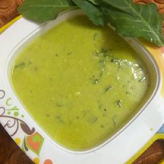 A picture of Palak kadhi.