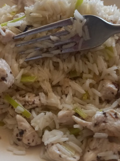 Una foto de Arroz con pollo y puerro