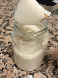 Una foto de Yogurt de soja con canela y limón.(Sin aparatos)💜