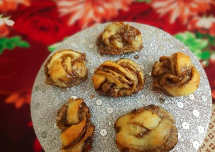 Recipe of Super Quick Cinnamon puff with chocolate touch