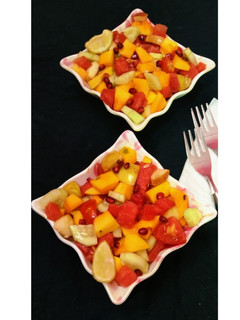 मैंगो मिक्स फ्रूट सलाद(mango mix fruit salad recipe in hindi) रेसिपी मुख्य फोटो