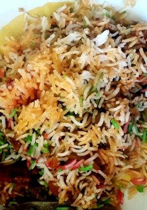 A picture of Chicken Biryani.