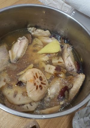蓮藕雞湯 的食譜成品照片