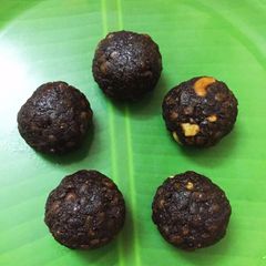 Dryfruit Sesame Boondhi Ladoo A picture of Dryfruit Sesame Boondhi Ladoo.