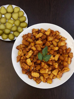 عکسی از دستور خوراک مرغ و سیب زمینی😍