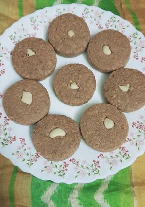 થાબડી પેંડા (Thabdi Penda Recipe In Gujarati) રેસીપી મુખ્ય ફોટો