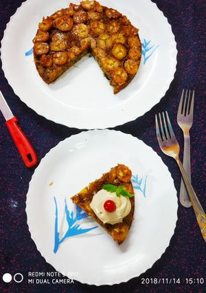 A picture of Upside to downside banana cake.