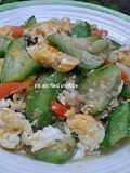 บวบผัดไข่ไก่สับ