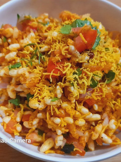 चटपटीत भेळ (Chatpatit Bhel Recipe In Marathi) रेसिपी चे मुख्य फोटो