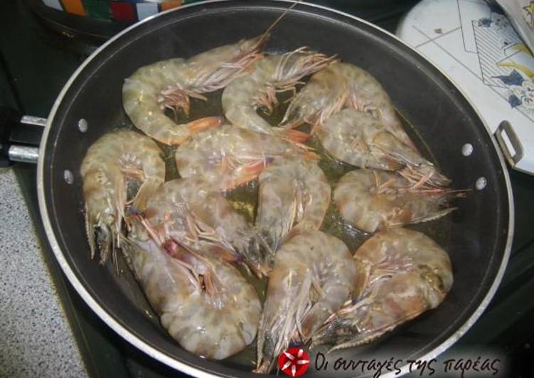 Shrimps in oil and oregano