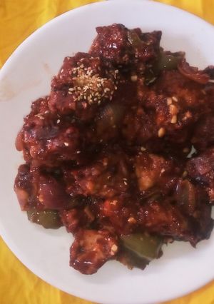 চিলি চিকেন (chilli chicken recipe in Bengali) রেসিপির প্রধান ছবি