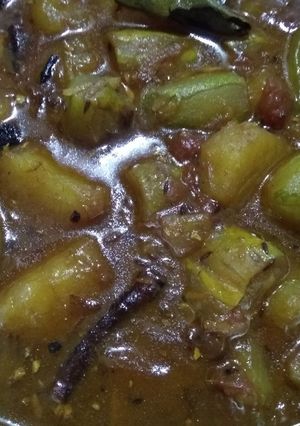 আলু পটলের ডালনা (aloo patoler dalna recipe in Bengali) রেসিপির প্রধান ছবি