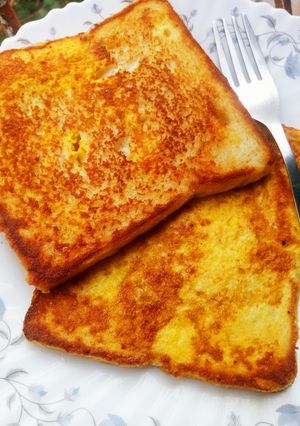 A picture of French Toast.