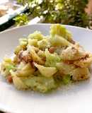 Conchiglie con cavolo verde, prosciutto e mollica di pane croccante