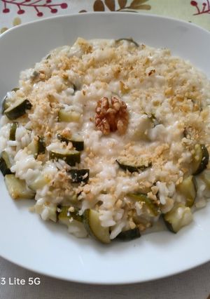 A picture of Risotto with Zucchini, Gorgonzola, and Walnuts.