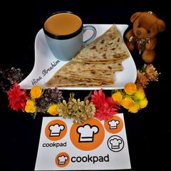 A picture of Potato Chicken Paratha.
