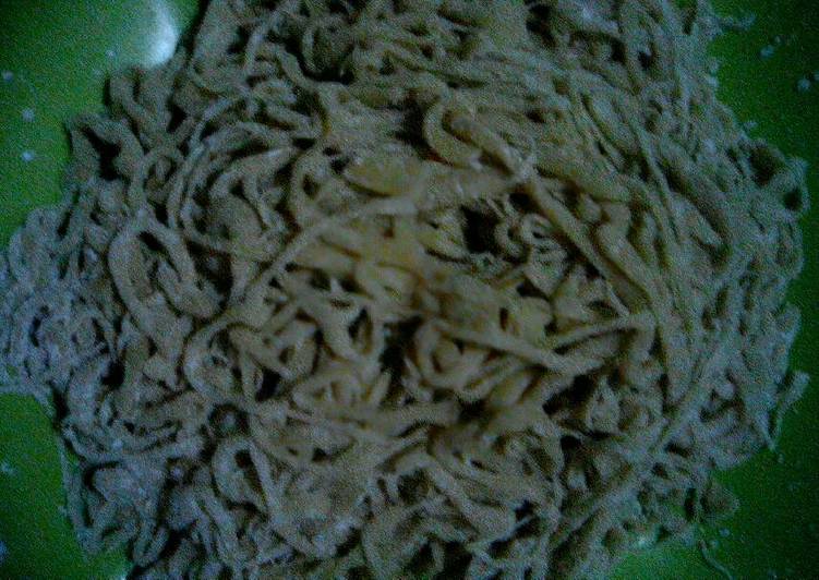 Cara Cepat SempurnaMie Mentah Iris