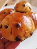 Bollitos brioche de pepitas de chocolate y naranja confitada