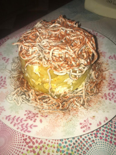 Una foto de Volcán de patatas con gulas