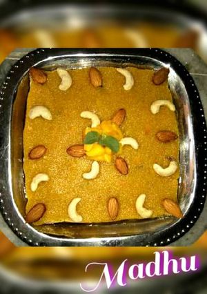 मेंगो सूजी हलवा (Mango suji halwa recipe in hindi) रेसिपी मुख्य फोटो