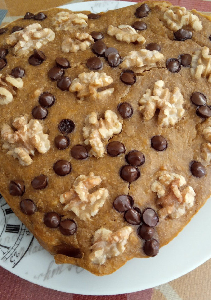 Una foto de Bizcocho de boniato, plátano y nueces con masa madre natural