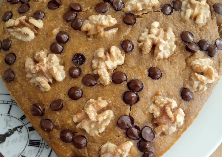 Bizcocho de boniato, plátano y nueces con masa madre natural