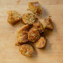 A picture of Sai Ua - Thai Spicy Herby Sausage.