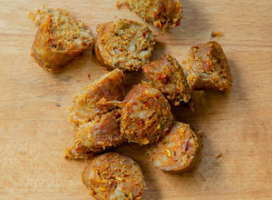 A picture of Sai Ua - Thai Spicy Herby Sausage.