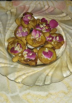 A picture of Banana malpua.