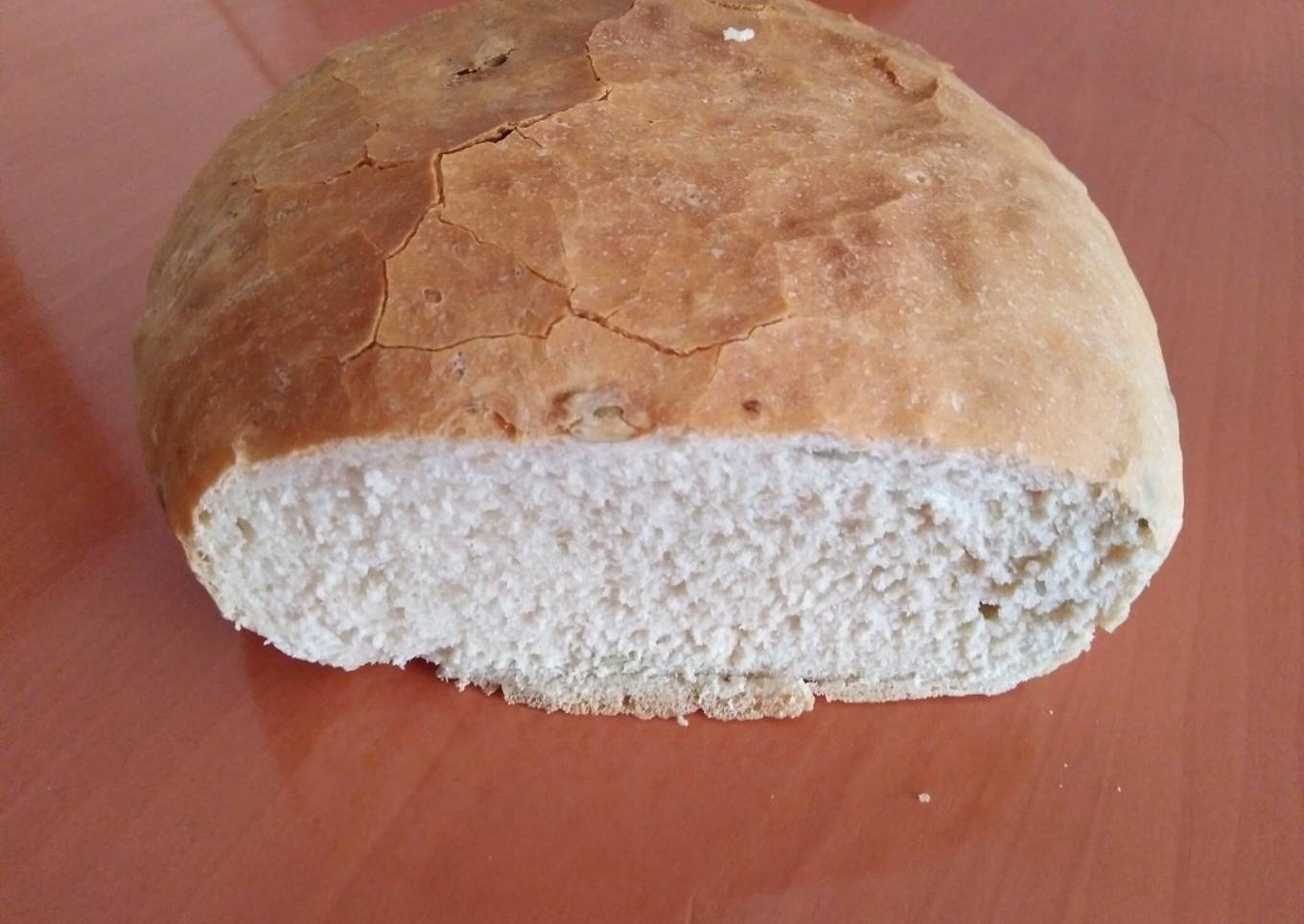 Hogaza de pan esponjoso con pipas de calabaza