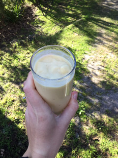 A picture of Banana, mango and ginger smoothie.