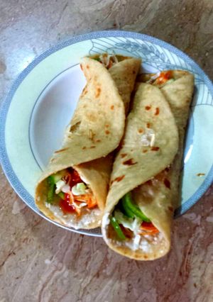 A picture of Home Made Shawarma with Lacchay dar Paratha.