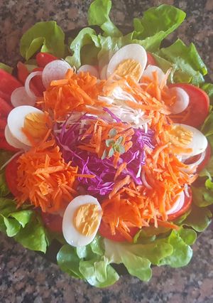 Una foto de Ensalada multicolor. #delantaldorado