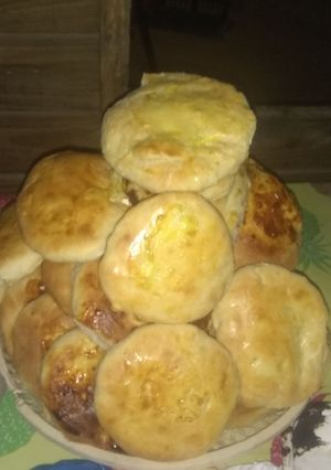Una foto de Pan sarnita pan de bolivia..😋😋