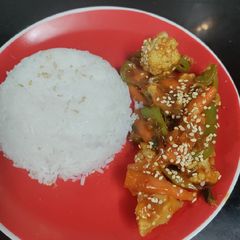 A picture of Stir fry veggies in szechuan.