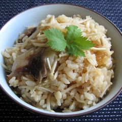 A picture of Enoki & Mackerel Takikomi Gohan.