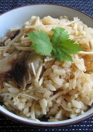 A picture of Enoki & Mackerel Takikomi Gohan.