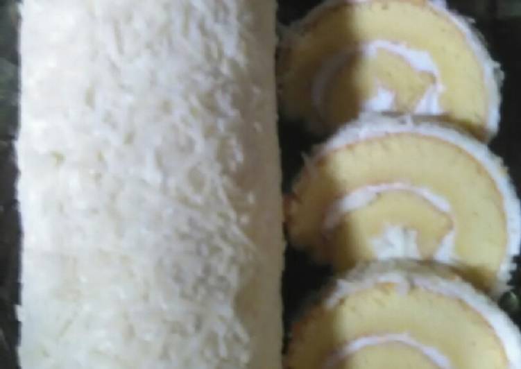 Vanilla cheese rollcake