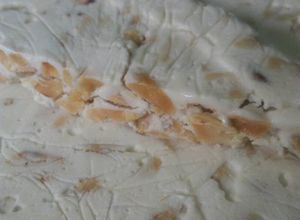 Una foto de Turrón de maní casero