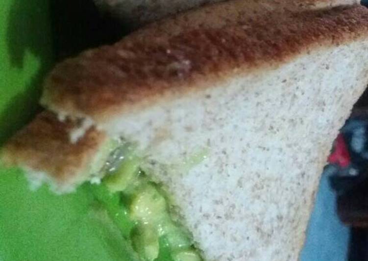 Sweet Avocado Sandwich