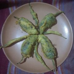 A picture of Mirch stuff pakoda.