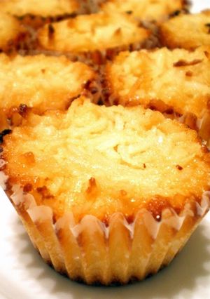 A picture of Macaroons.