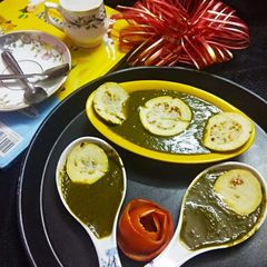 A picture of Grilled Gauva in Spinach Apple Curry.