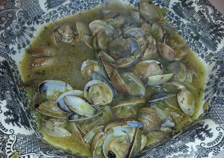 Almejas a la Marinera