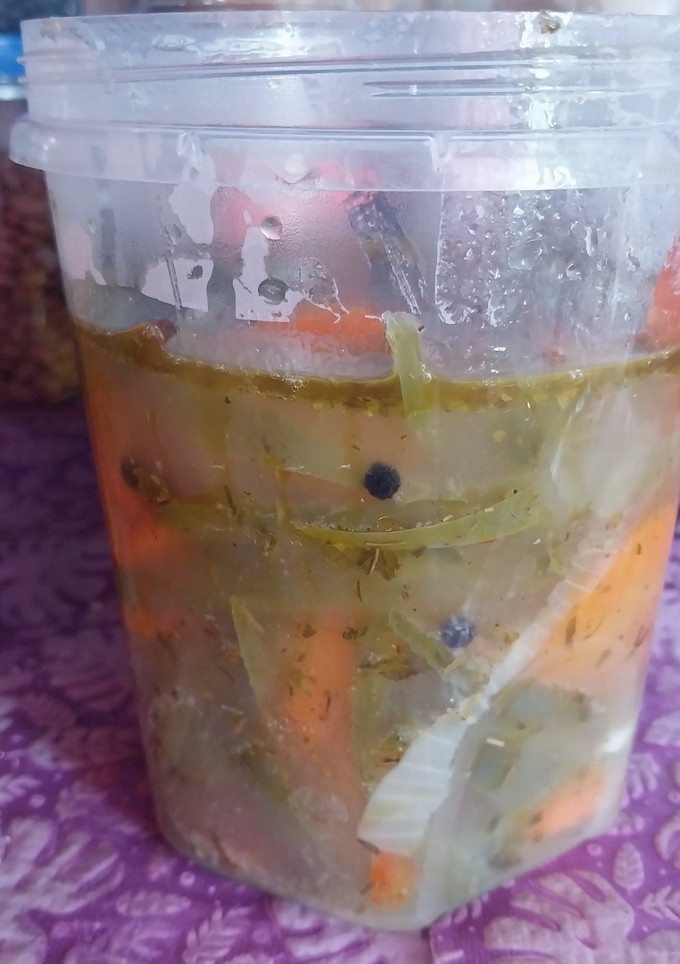 Una foto de Chiles jalapeños en vinagre (caseros) 🫠