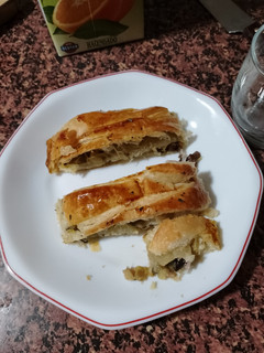 Una foto de Hojaldre de champiñones