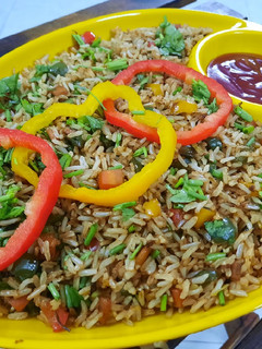 चाइनीज फ्राइड राइस (Chinese fried rice recipe in Hindi) रेसिपी मुख्य फोटो