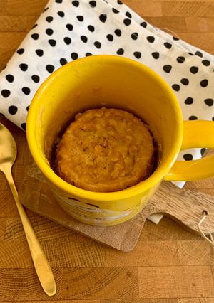 Une photo de ☆Mugcake à la Semoule, Miel et Fleur d’Oranger façon Basboussa☆