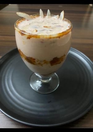 ખજૂર બદામ મિલ્ક શેક (Khajoor Badam Milk Shake Recipe In Gujarati) રેસીપી મુખ્ય ફોટો